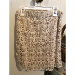 Lace mini skirt